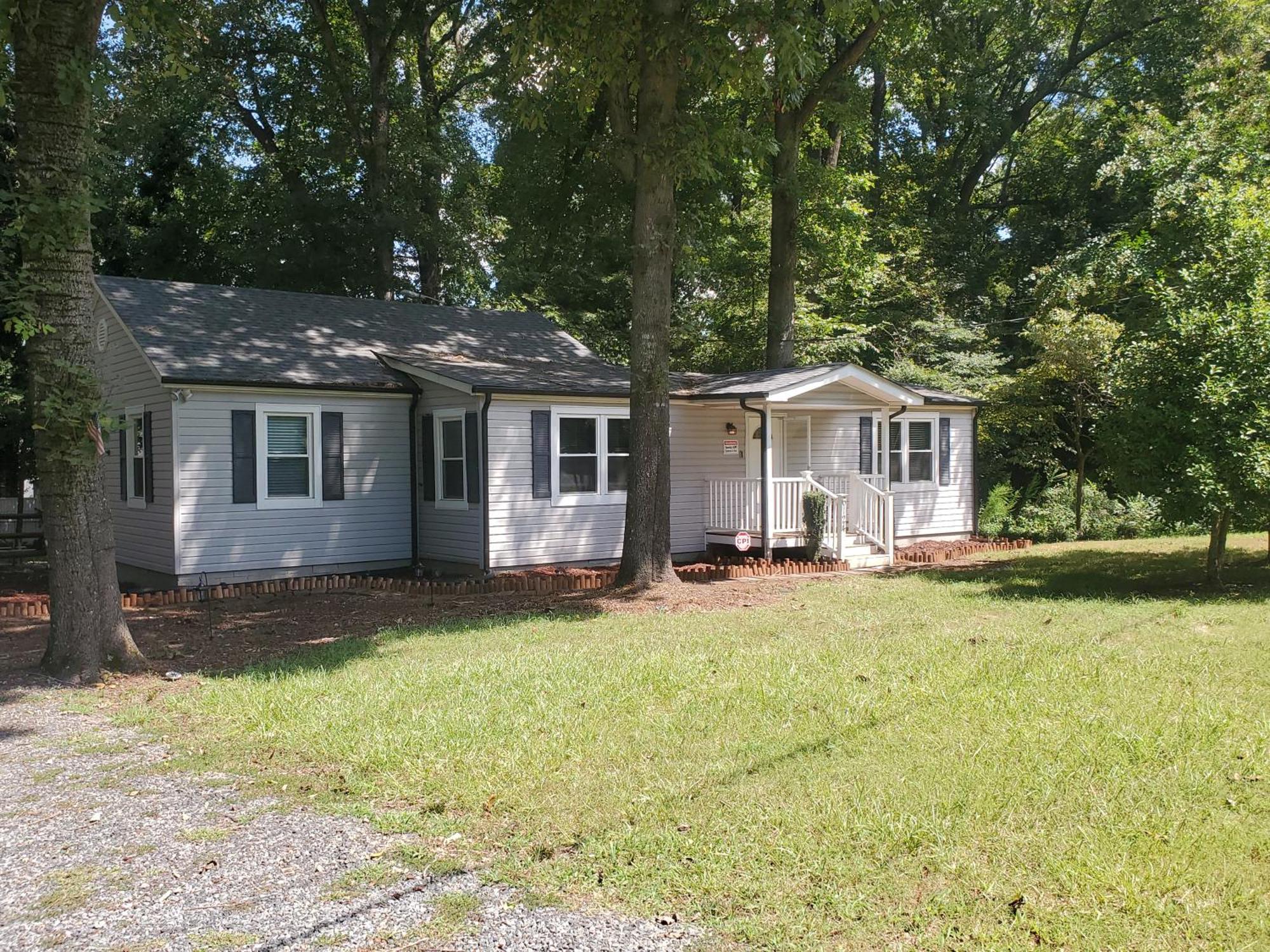 Private Single Level Standalone House Large Lot - 3 Bedrooms Charlotte Exterior photo