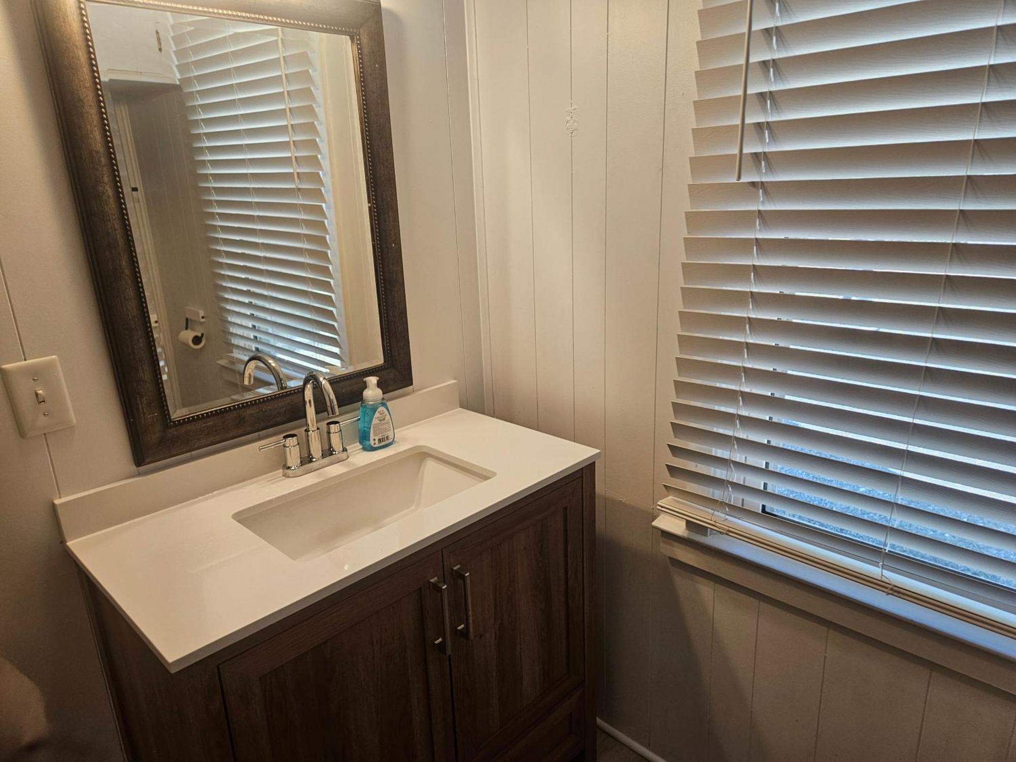 Private Single Level Standalone House Large Lot - 3 Bedrooms Charlotte Exterior photo